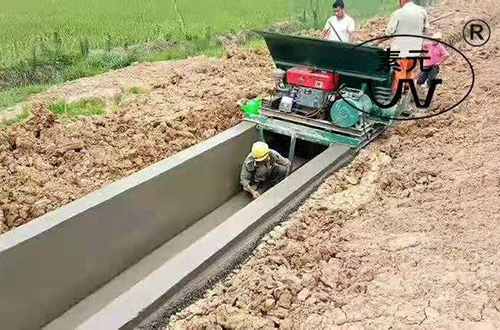 德宏灌溉渠建造机